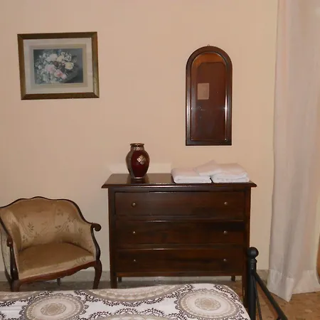 Piccadilly House Катания